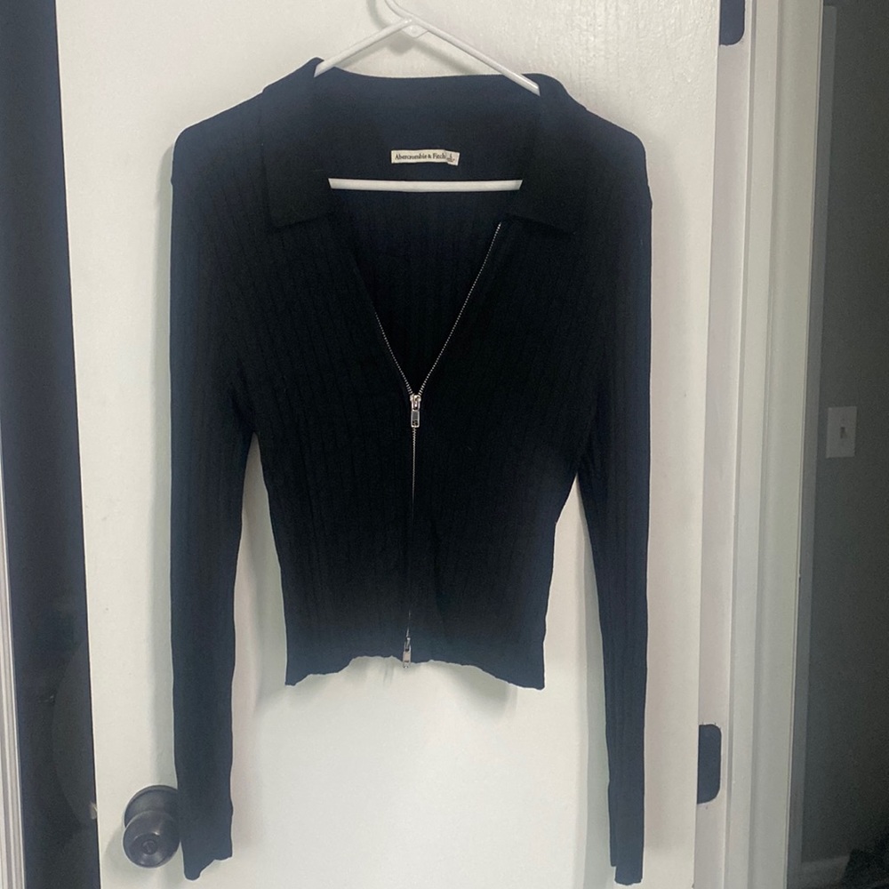 Collard zip up sweater